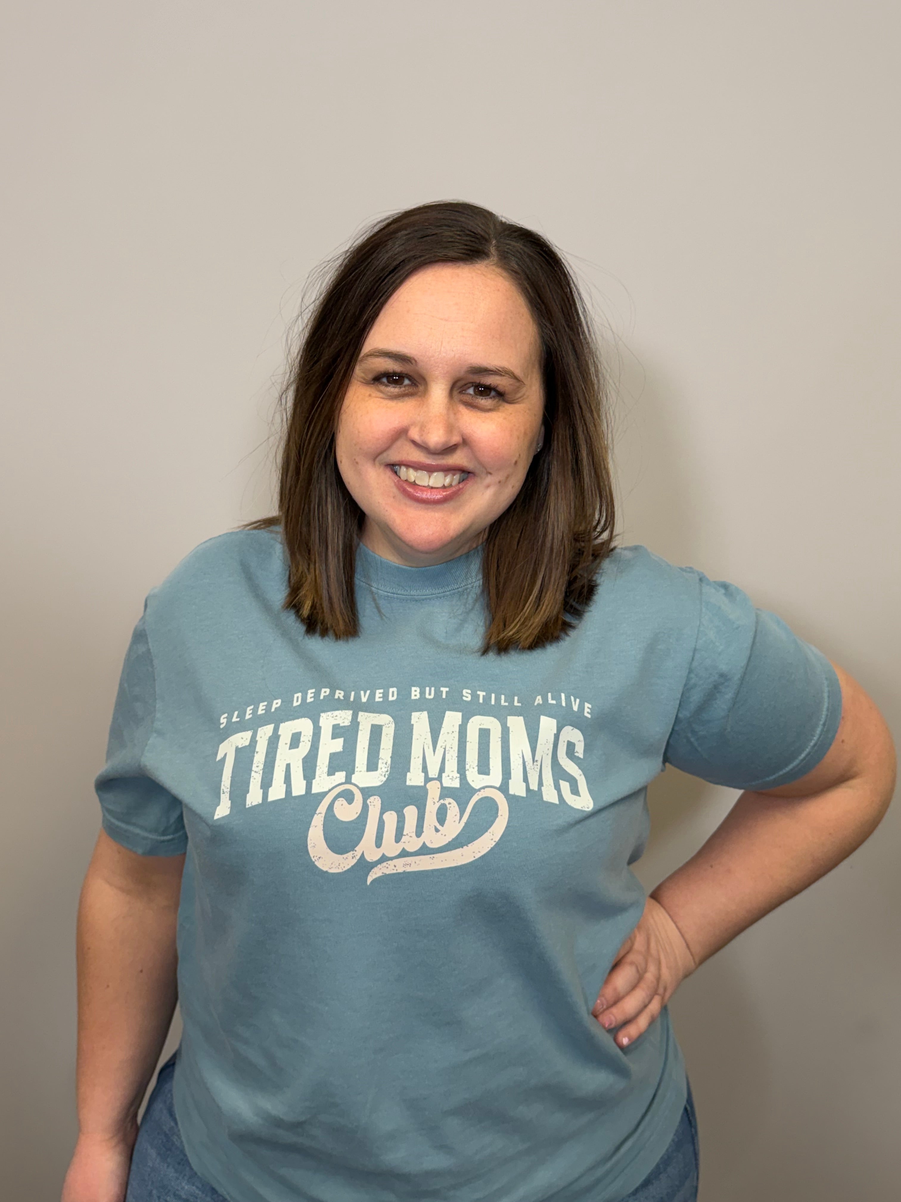 Tired Moms Club Graphic Tee-Graphic Tees-Tres Birdos Graphic Tees-Three Birdies Boutique, Women's Fashion Boutique Located in Kearney, MO