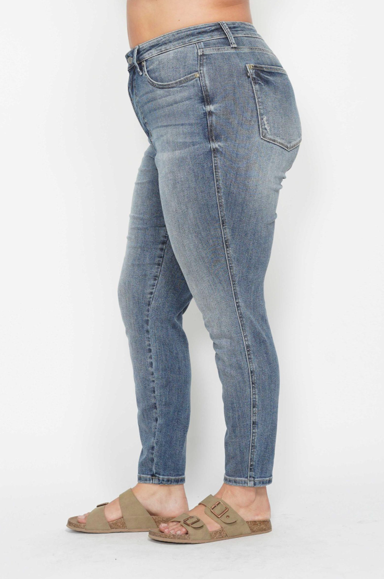Judy Blue Contrast Wash Skinny Jeans { product_type }}