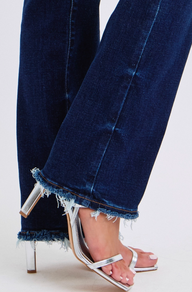 Judy Blue Straight Leg With Fray Hem