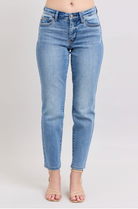 Judy Blue Vintage Wash Slim Fit MR { product_type }}