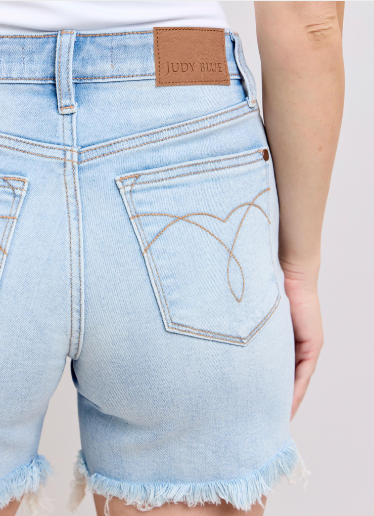 Judy Blue Cut Off Dad Short { product_type }}