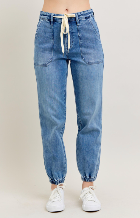 Judy Blue HW Denim Jogger-Denim-Judy Blue-Three Birdies Boutique, Women's Fashion Boutique Located in Kearney, MO