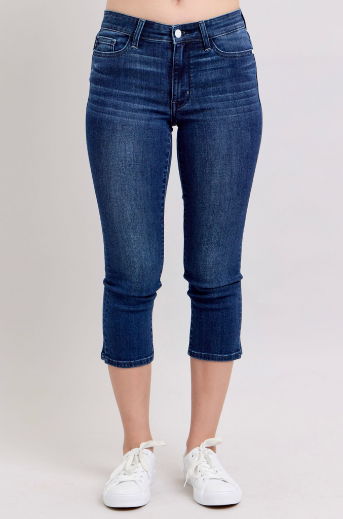 Judy Blue Dark Wash Capris