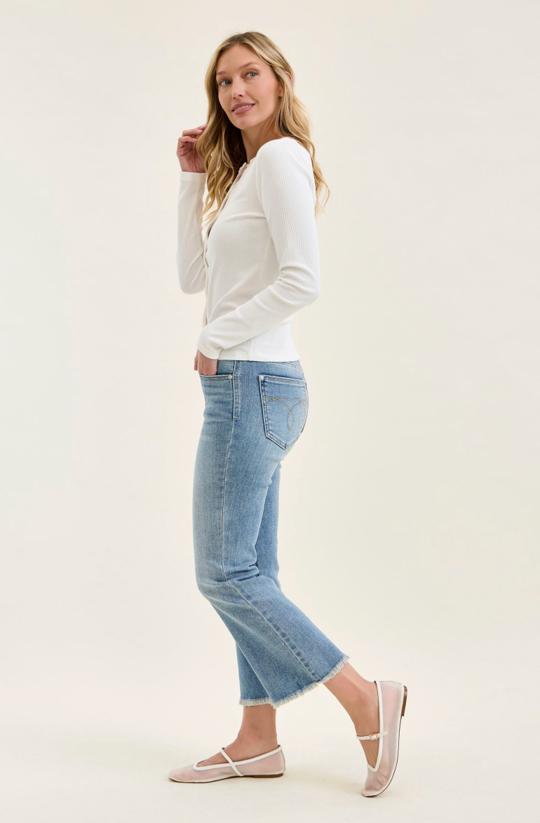 MR Kick Flare w/ Frayed Hem { product_type }}