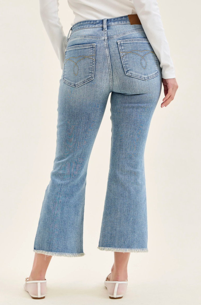 MR Kick Flare w/ Frayed Hem { product_type }}