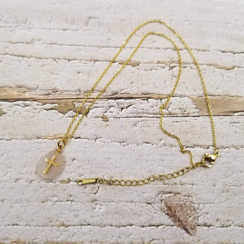Natural Stone Cross Necklace: Green-Treasure Wholesale-Three Birdies Boutique, Women's Fashion Boutique Located in Kearney, MO