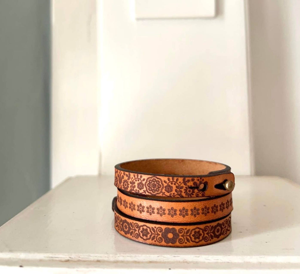 Vintage Style Thin Leather Bracelet: Dutch-New Market Farmhouse-Three Birdies Boutique, Women's Fashion Boutique Located in Kearney, MO