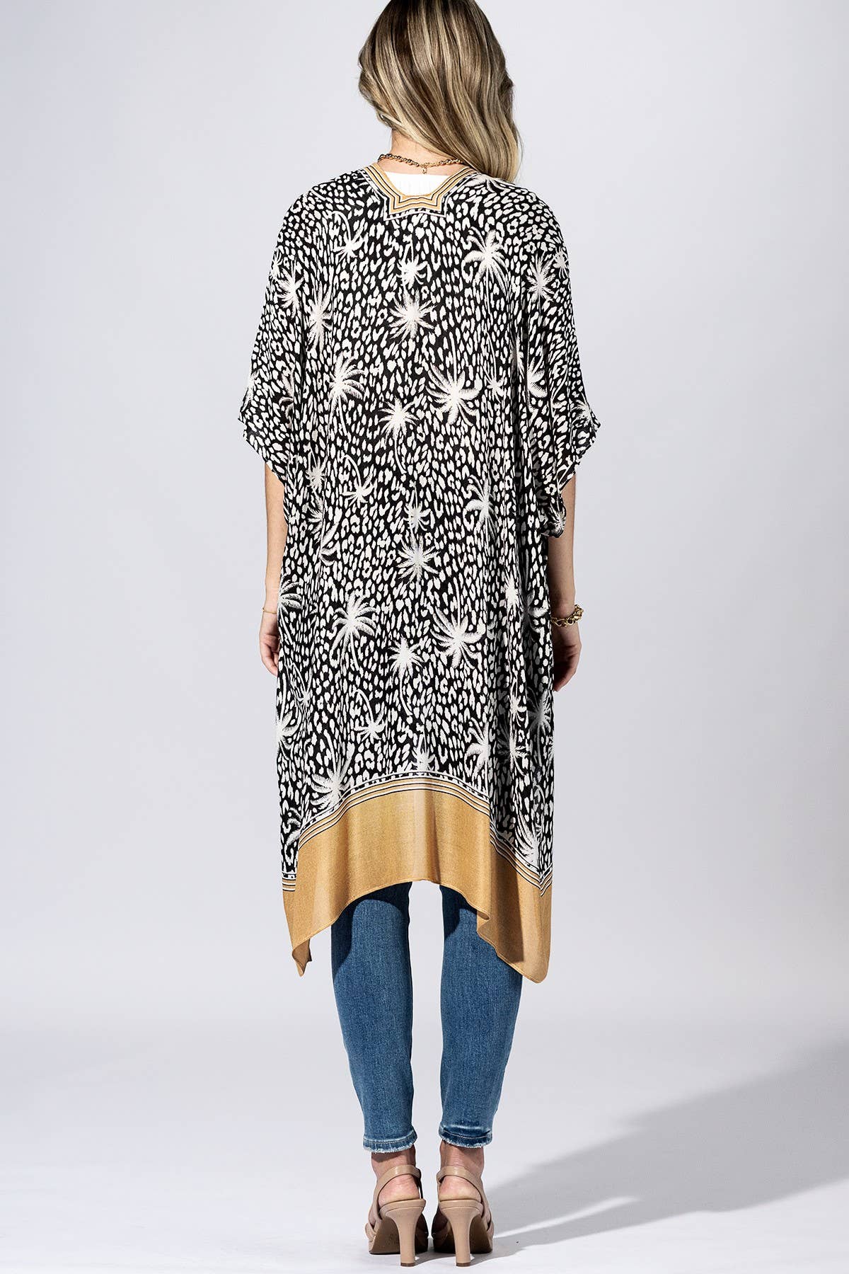 Sahara Nights Kimono { product_type }}