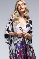 Monotone Flower Print Kimono { product_type }}