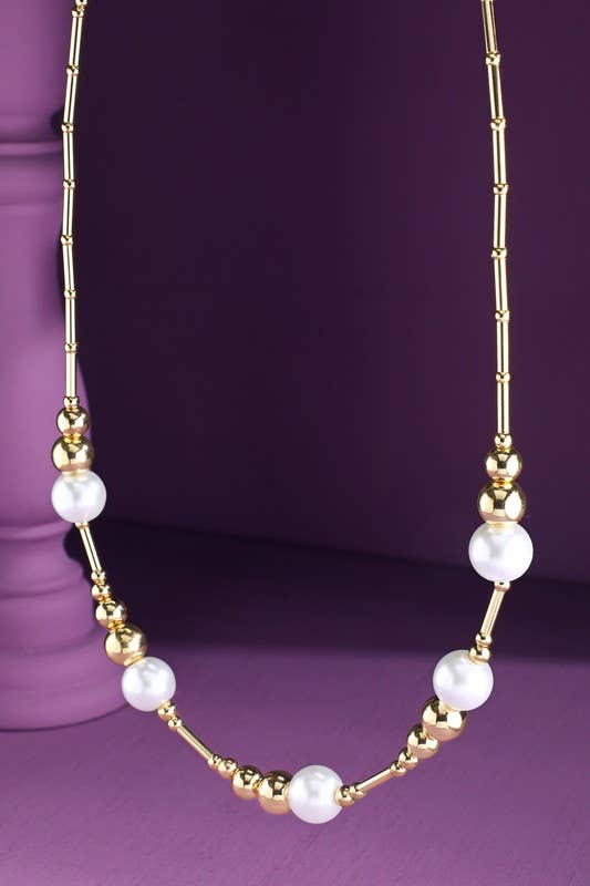 Chain Link Necklace With Pearl Accents: GOLD(GD)-Urbanista-Three Birdies Boutique, Women's Fashion Boutique Located in Kearney, MO