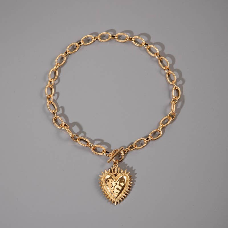 SPIKED HEART CHUNKY CHAIN TOGGLE NECKLACE | 40NK9575: GOLD-JOSSLYN by wall to wall-Three Birdies Boutique, Women's Fashion Boutique Located in Kearney, MO