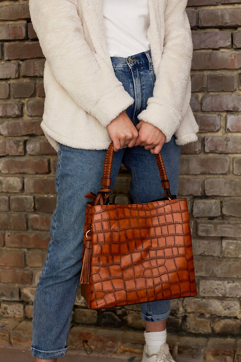 Olivia Crocodile Hobo: Black { product_type }}