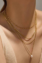 Gold Layer Necklace with Pearl { product_type }}