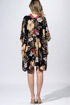 Black Hibiscus Contrast Trim Kimono { product_type }}