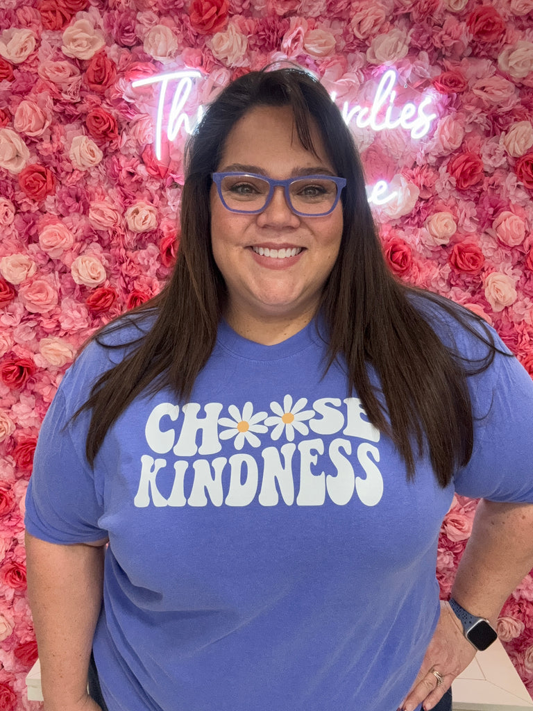 Choose Kindness Graphic Tee-Graphic Tees-Tres Birdos Graphic Tees-Three Birdies Boutique, Women's Fashion Boutique Located in Kearney, MO