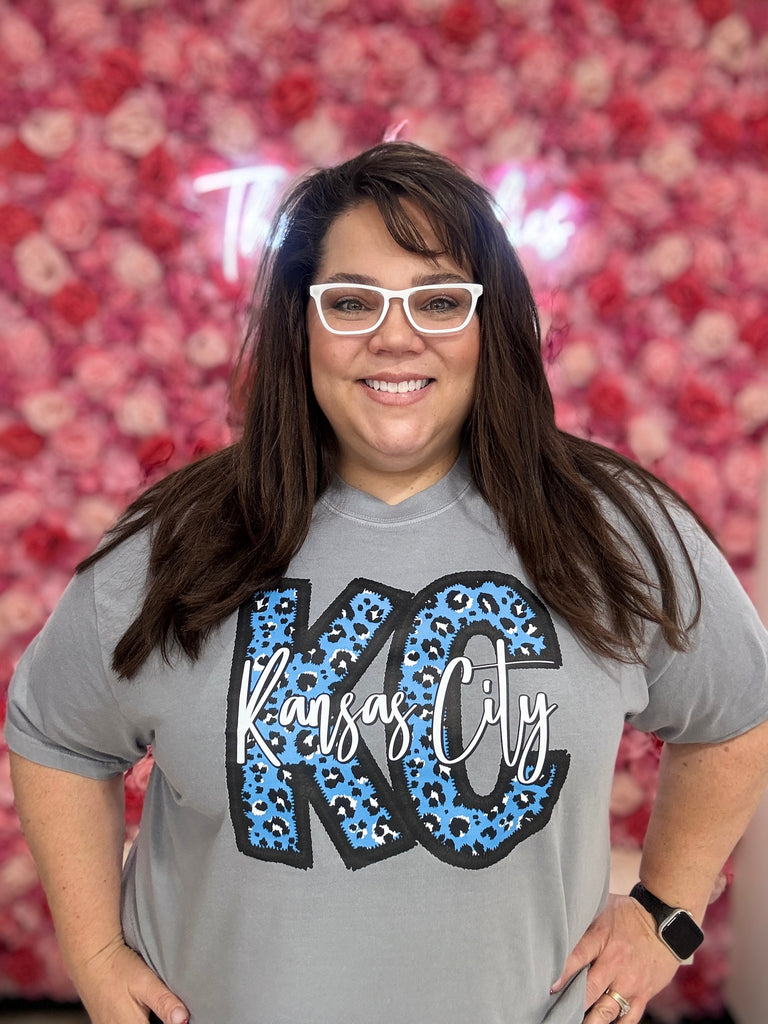 Blue Cheetah Print KC Graphic Tee-Graphic Tees-Tres Birdos Graphic Tees-Three Birdies Boutique, Women's Fashion Boutique Located in Kearney, MO