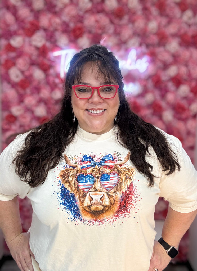Highland Cow 4th Of July Graphic Tee-Graphic Tees-Tres Birdos Graphic Tees-Three Birdies Boutique, Women's Fashion Boutique Located in Kearney, MO