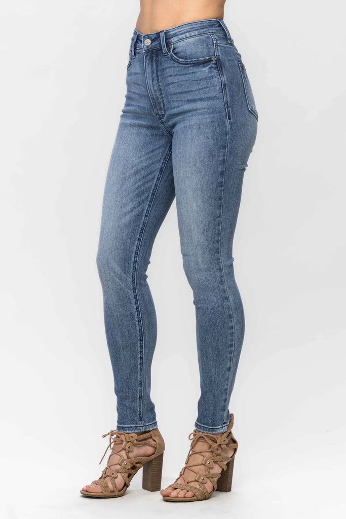 Judy Blue Vintage Skinny-Denim-Judy Blue-Three Birdies Boutique, Women's Fashion Boutique Located in Kearney, MO