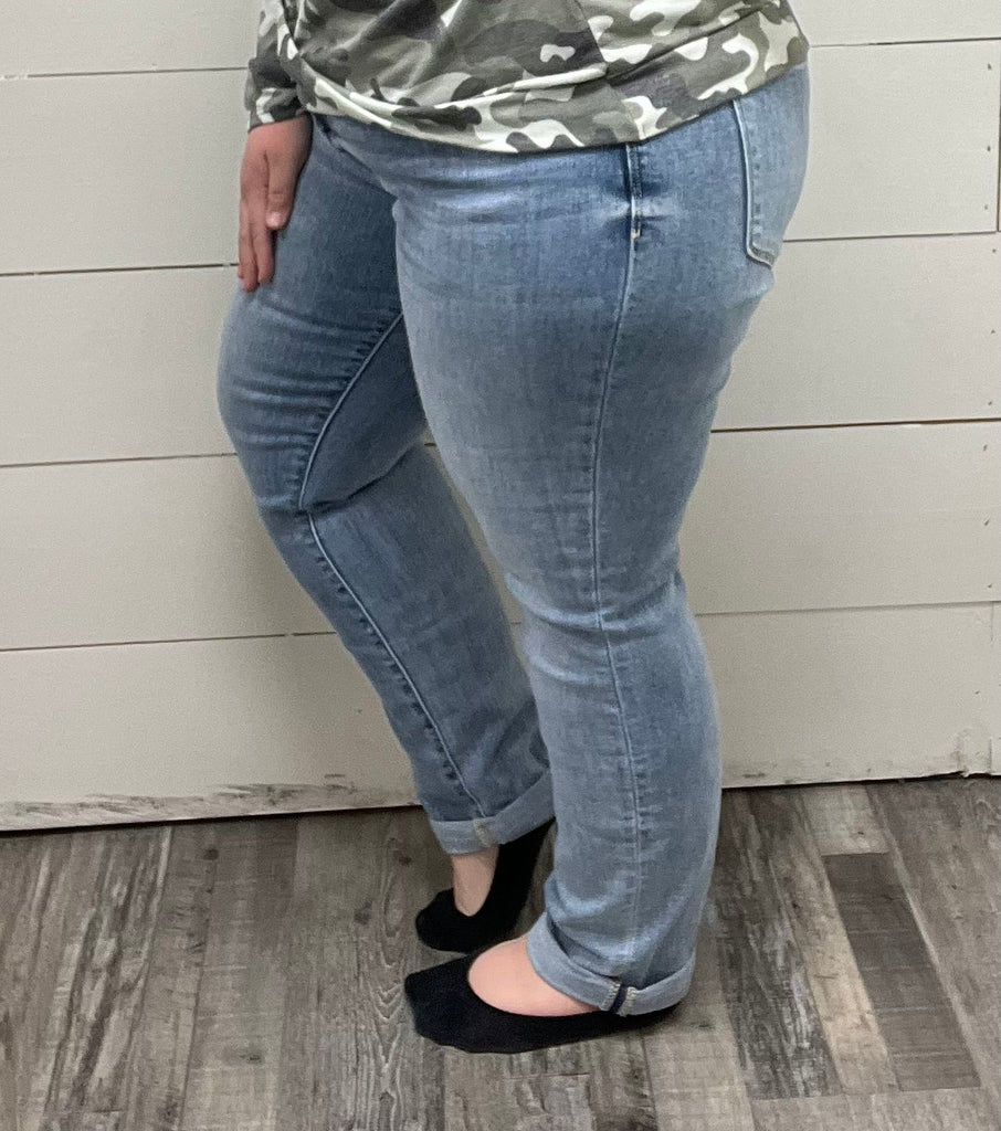 Judy Blue Bleach Wash Boyfriend Jeans-Denim-Judy Blue-Three Birdies Boutique, Women's Fashion Boutique Located in Kearney, MO