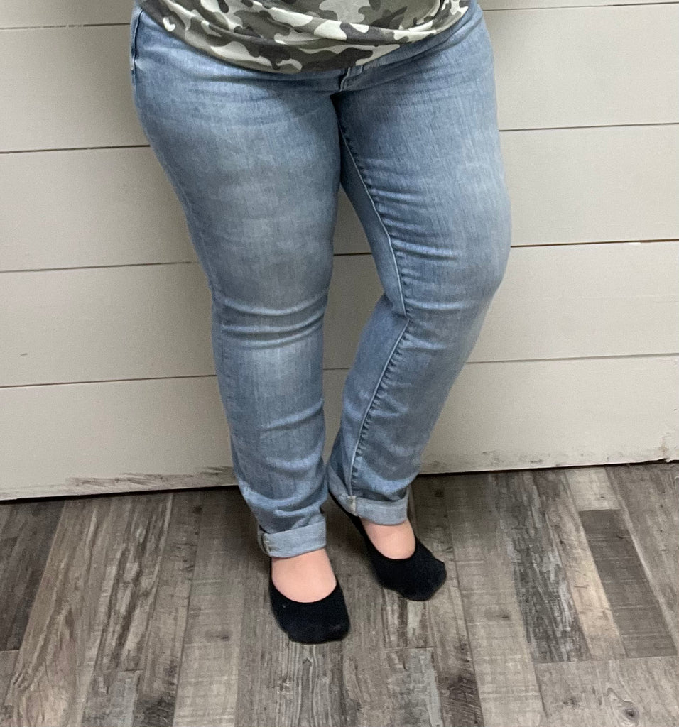 Judy Blue Bleach Wash Boyfriend Jeans-Denim-Judy Blue-Three Birdies Boutique, Women's Fashion Boutique Located in Kearney, MO